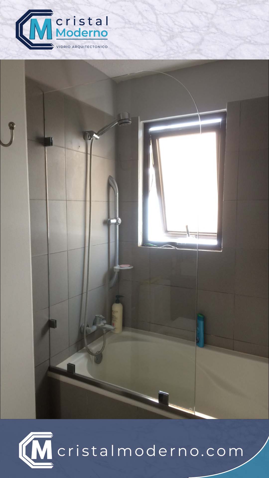 Mampara fija en vidrio templado para ducha